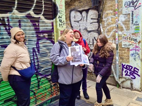 英国音楽好き必見！ソーホー名所めぐりウォーキングツアー＜2時間／英語ガイド／ロンドン発＞