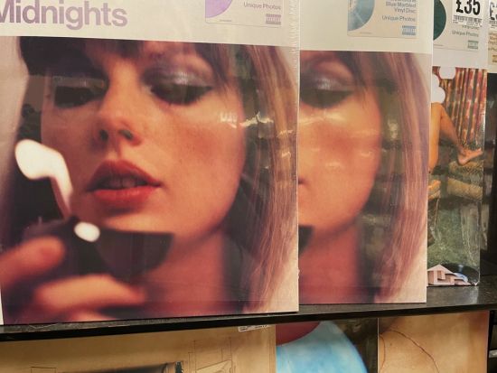 テイラー・スウィフト『London Boy』ロケ地巡りウォーキングツアー＜5～9月／2時間／英語ガイド／ロンドン発＞