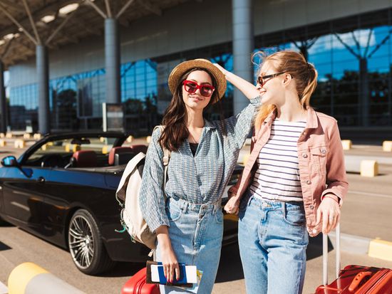 Airport_AdobeStock_217889833