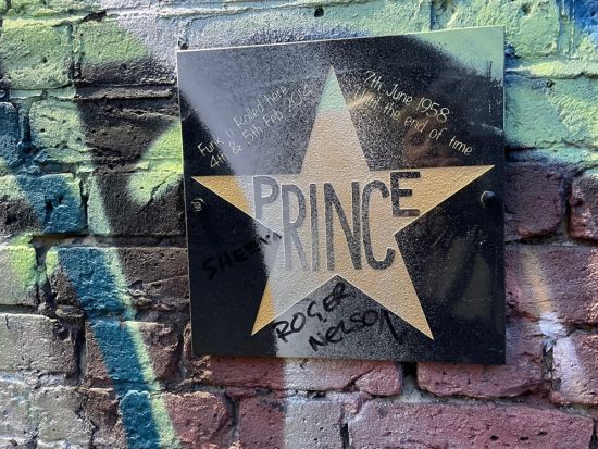 ロックの聖地・カムデンを巡る！ウォーキングツアー＜5～9月／3時間／英語ガイド／ロンドン発＞