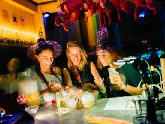 main-attraction-image Magical coctail workshop