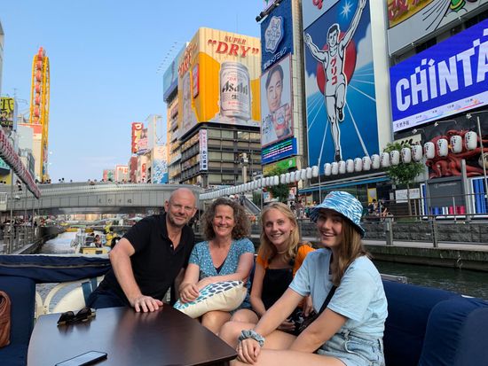 H8PJT_8b1389c4-2f64-4831-b0f9-c3