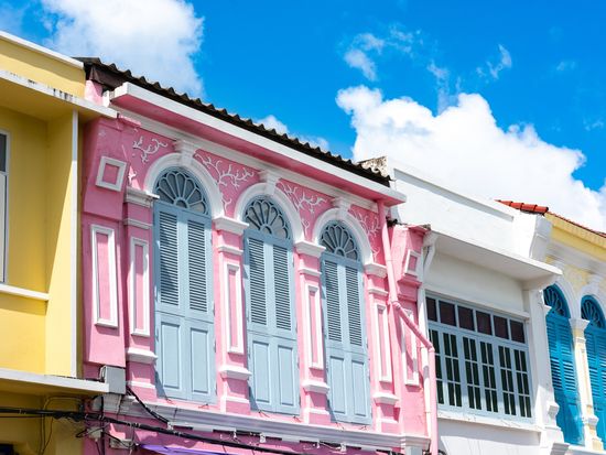 Thailand_Phuket_town_pixta_62310570_M