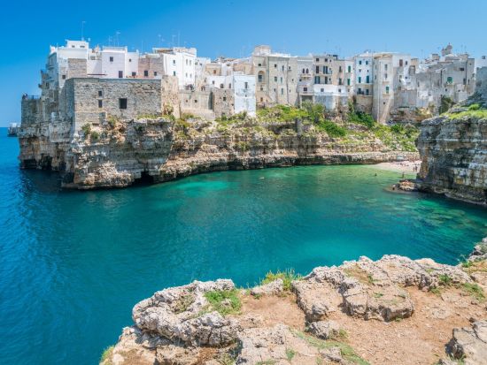 世界遺産アルベロベッロ＆ポリニャーノ・ア・マーレ　日帰り観光ツアー ＜バーリ発＞