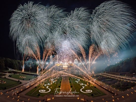 【期間限定】ヴォー・ル・ヴィコント城　キャンドルナイト入場チケット事前予約 ＜5～9月／土曜／英語オーディオガイド付き／シャトルバスor夕食付きプランあり＞