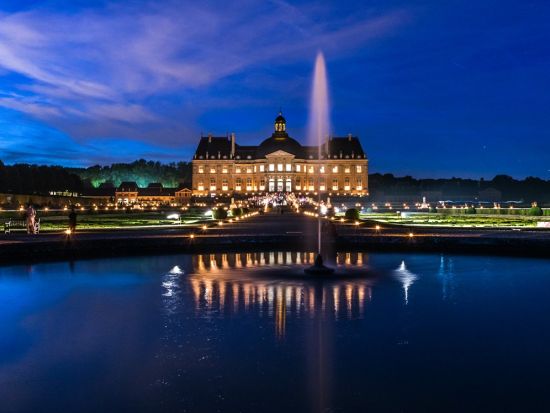 【期間限定】ヴォー・ル・ヴィコント城　キャンドルナイト入場チケット事前予約 ＜5～9月／土曜／英語オーディオガイド付き／シャトルバスor夕食付きプランあり＞