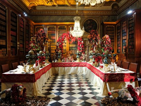 CHRISTMAS DECORATIONS 2 