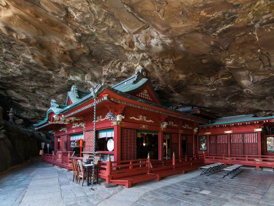 pixta_36875937_鵜戸神宮御本殿