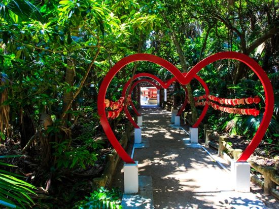 油津港発着 フリーチャータープラン 宮崎＆日南観光に便利！ベテランドライバーがご案内＜5～8時間／普通車・アルファード・ハイエース＞ by 三和交通