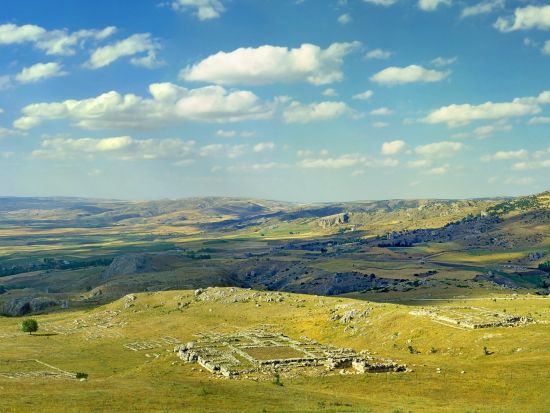 世界遺産ハットゥシャシュ遺跡＆カッパドキア 1泊2日or2泊3日ツアー　洞窟ホテル泊　気球オプションあり ＜貸切／日本語ガイド／カッパドキア発＞