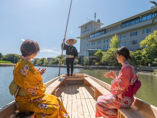柳川川下りツアー 四季折々の景色を楽しむ遊覧コース 藩主立花邸周辺を巡る癒しのひととき ＜40分／選べる乗合・貸切プラン＞