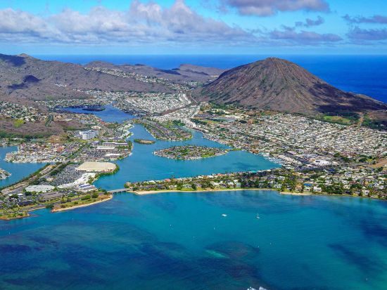 ヘリコプター遊覧飛行　オアフ島の見どころを上空から堪能＜50分または65分／英語パイロット＞by ブルーハワイアンヘリコプターズ