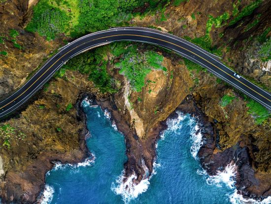 ヘリコプター遊覧飛行　オアフ島の見どころを上空から堪能＜50分または65分／英語パイロット＞by ブルーハワイアンヘリコプターズ