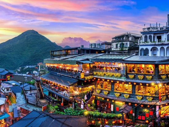 夜の九份ツアー　夕暮から夜景まで充実3時間　「古窓レストラン」・「水心月茶坊」クーポン付プラン、「富錦樹」昼食付プランあり ＜日本語ガイド／士林夜市で解散可＞