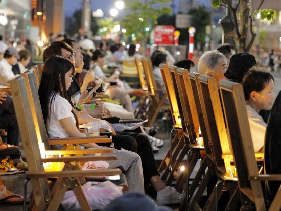 青森ねぶた祭プレミアム観覧席2026　青森の夏の風物詩 ねぶた祭を、特別な時間と空間で堪能！＜2026年8月2日〜6日／1～2名席／平和公園通り特設会場＞