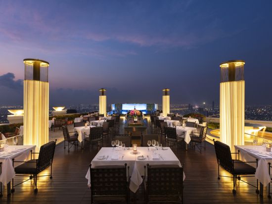 ルブア・アット・ステートタワー宿泊プラン　ルーフトップレストラン「シロッコ」での3コースディナー付き ＜1泊2日＞