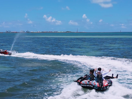 話題の“あの有名人”も体験。一度はやってみたいマリンスポーツを石垣島に集めました！＜半日遊び放題／送迎無料／初心者歓迎＞