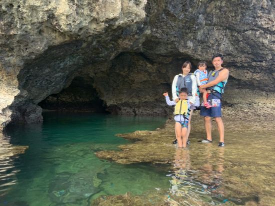 ウミガメ遭遇率80％超！話題の“あの有名人”も感動。青の洞窟シュノーケリングと神秘の秘境で感動体験ツアー！＜送迎無料／初心者歓迎／室内温水シャワー＞