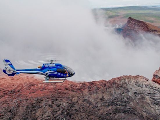 キラウエア火山 ヘリコプター遊覧　水～土曜日10:30限定で日本語パイロットのリクエスト可能＜フライト100分／英語パイロット／ワイコロアヘリポート＞