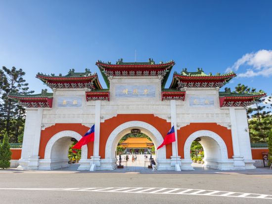 【貸切】台北定番観光チャーターツアー　故宮博物院＋忠烈祠の衛兵交代式＋ご希望のスポット　京鼎樓の昼食付きプランあり＜1～8名／午前／日本語ドライバーガイド＞