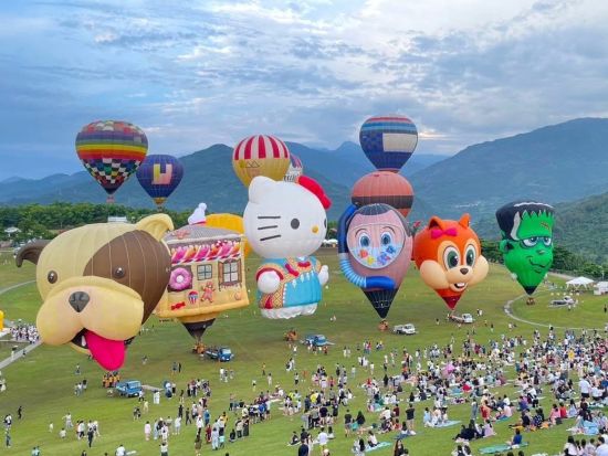 【7月20日・8月10日限定】台東国際バルーンフェスティバルツアー　台東プチ観光＆星が見える民泊手配付きプランあり＜台北or台東発／日本語ドライバー＞