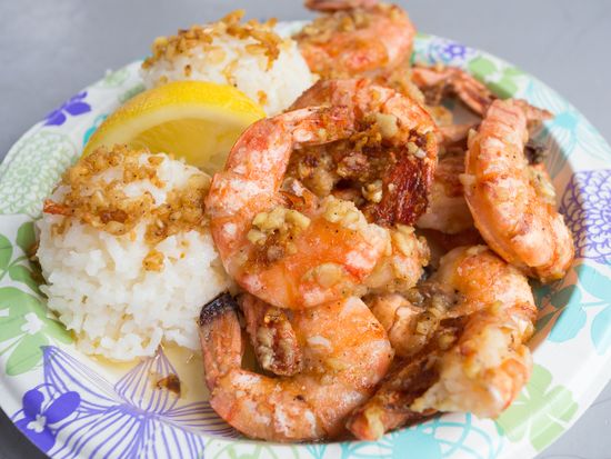 Hawaii_Food_Garlic-Shrimp_shutterstock_626489009