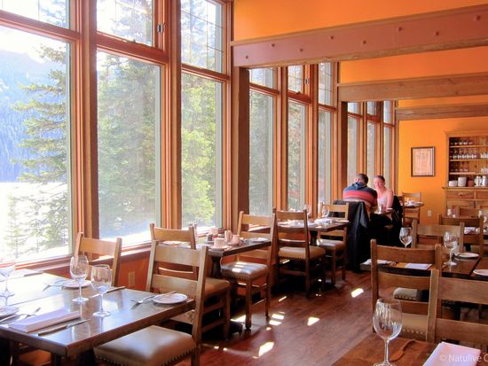 Emerald Lake Lodge Mount Burgess Dining Room 01
