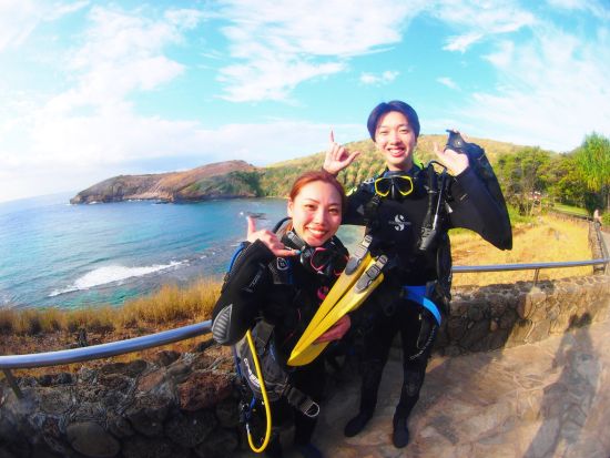 ハナウマ湾体験ダイビング　1日4名限定！ビーチからのエントリーで初心者にもおすすめ！GoProレンタル付きプランあり＜ビーチ／１ダイブ＞by アロハナダイバーズ