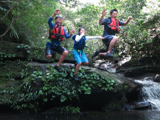 西表島マングローブカヌー＆由布島観光ツアー 1日でアクティビティ体験と観光を大満喫！冒険気分で大自然を遊びつくそう◎＜送迎あり／約7時間＞