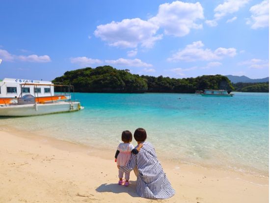 川平湾観光フォトツアー！エメラルドグリーンの絶景を巡る思い出フォト撮影 サンセットや星空観賞プランもご用意＜0歳から参加OK／市街地ホテル送迎付き＞
