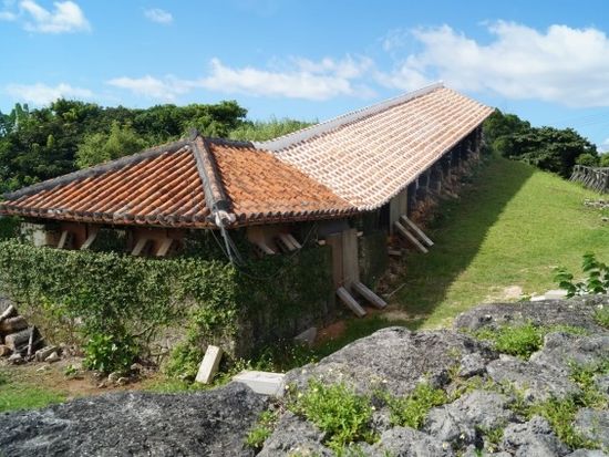 03やちむんの里01