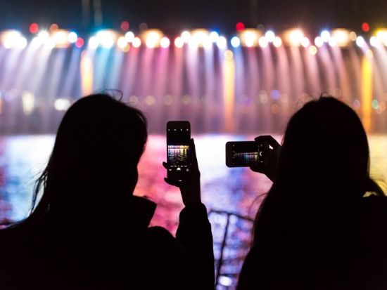 漢江レインボー ボートツアー　盤浦大橋の虹噴水とセビッソム夜景を満喫するナイトクルーズ＜セビッ島発／19:30または20:30＞