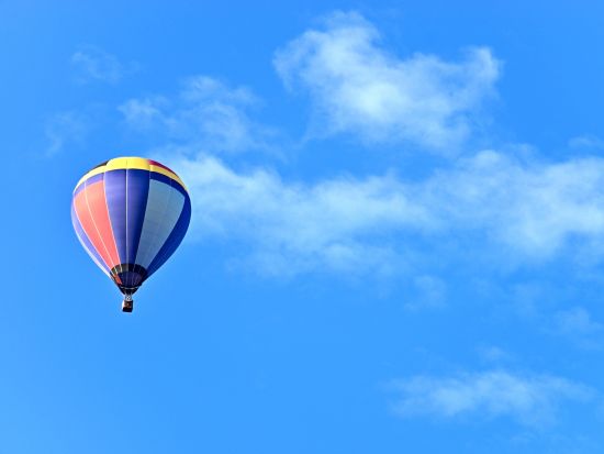 熱気球フライトツアー　ガーナの空を優雅にフライト＜アクラ発／半日／英語ガイド＞