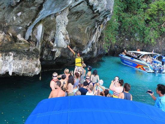 ピピ島＋マヤベイ＋バンブー島日帰りツアー　白い砂浜でリラックス　GoProレンタル付きプランあり＜スピードボート／日本語or英語／ランチ／空港お送り可＞