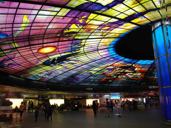 Formosa Boulevard Station_shutterstock_1018761076