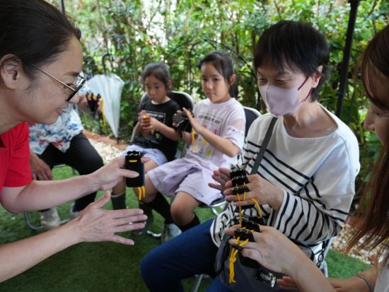 沖縄芸能満喫体験！ 三線・カチャーシー・三板で楽しむ伝統文化＜約45分／北谷＞