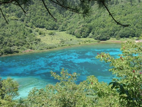 【成都発】九寨溝・黄龍 1泊2日観光ツアー＜日本語ガイド／宿泊・食事・入場券付／高速列車利用＞