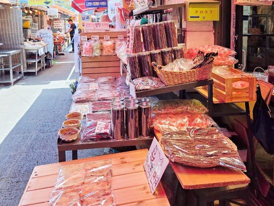 北朝鮮が見えるスターバックス&江華島1日観光ツアー 2つの展望台と喬桐島大龍市場＆世界遺産「支石墓遺跡」＜昼食付き／日本語ガイド＞