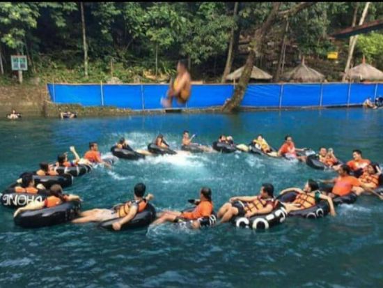 緑に囲まれた清流でリフレッシュ♪ マルンパティ・コールドスプリング日帰りツアー＜ボラカイ島発／昼食付き／ホテル送迎付き／英語ガイド＞