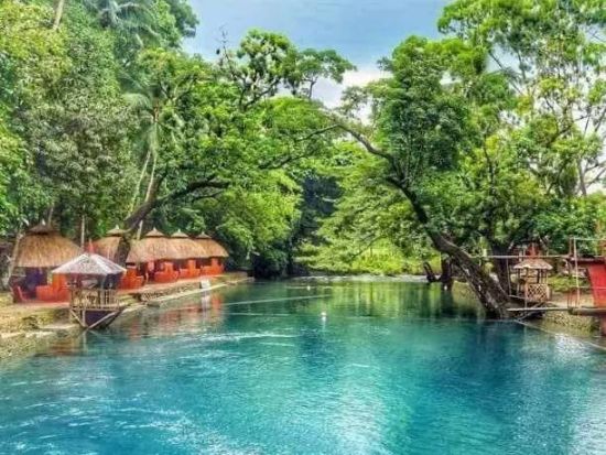 緑に囲まれた清流でリフレッシュ♪ マルンパティ・コールドスプリング日帰りツアー＜ボラカイ島発／昼食付き／ホテル送迎付き／英語ガイド＞