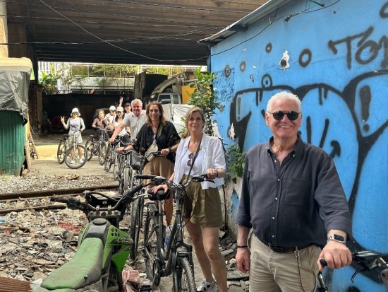 バンコク市内サイクリングツアー　ガイドブックに載らないバンコクの魅力を発見！スナック付き＜モーニングツアー／約4時間／英語ガイド＞