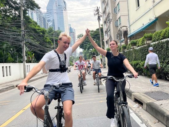 バンコク市内サイクリングツアー　ガイドブックに載らないバンコクの魅力を発見！スナック付き＜モーニングツアー／約4時間／英語ガイド＞