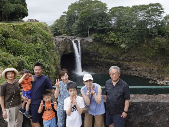ハワイ島　貸切チャーター（2-11名） アレンジ自在のオーダーメイド旅　空港送迎も可能！＜4-10時間／日本語ガイド＞by HI Adventures