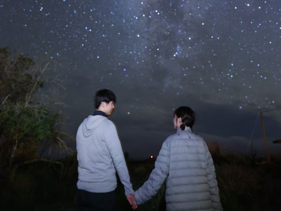 ハワイ島　貸切星空観賞ツアー　星空をバックに記念写真も撮影可能！防寒ジャケットレンタル付き＜2～11人／日本語ガイド／ヒロまたはコナ地区送迎付き＞