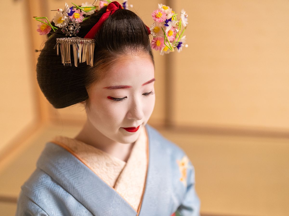 夏季限定】舞妓さんがグループに1名同席♪ 団体予約がお得の和風