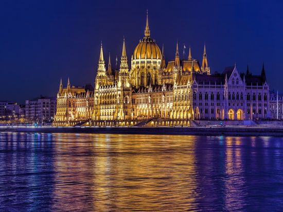 Budapest with Parliament in Hungary_pixta_45898459_M