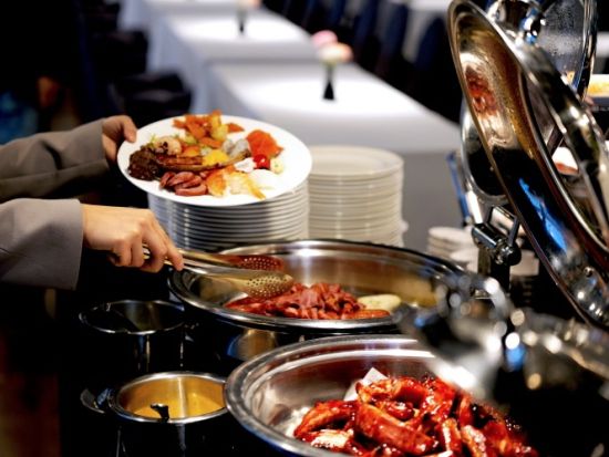 漢江ディナークルーズ　漢江を彩る夜景と贅沢ビュッフェ　サンセットディナーまたは月光ディナーから選べるプラン ＜汝矣島（ヨイド）発＞