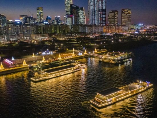 漢江ディナークルーズ　漢江を彩る夜景と贅沢ビュッフェ　サンセットディナーまたは月光ディナーから選べるプラン ＜汝矣島（ヨイド）発＞