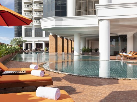 ルブア・アット・ステートタワー宿泊プラン　ルーフトップレストラン「シロッコ」での3コースディナー付き ＜1泊2日＞