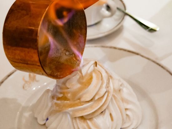 ブラッスリー・モラード（Brasserie MOLLARD）食事券＆事前予約　オペラエリアの伝統的なフレンチの人気店＜3コース＞